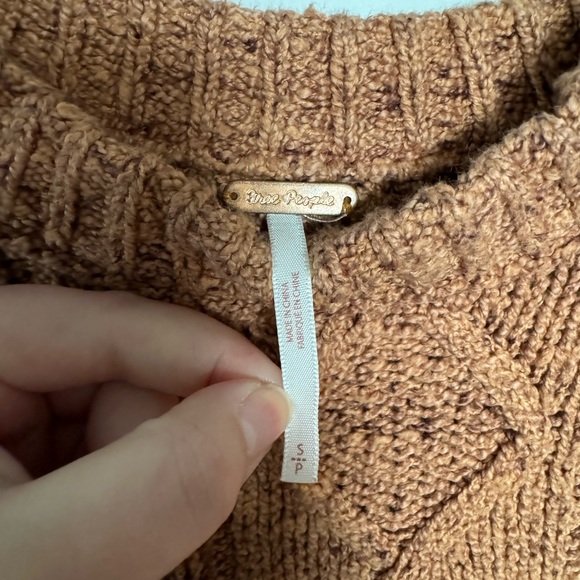 Free People Cutting Edge Cable Pullover SMALL - Picture 6 of 7